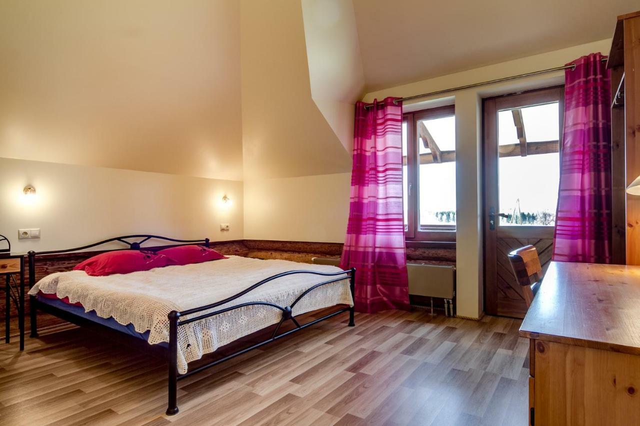 Agave Hotel Augsligatne Buitenkant foto